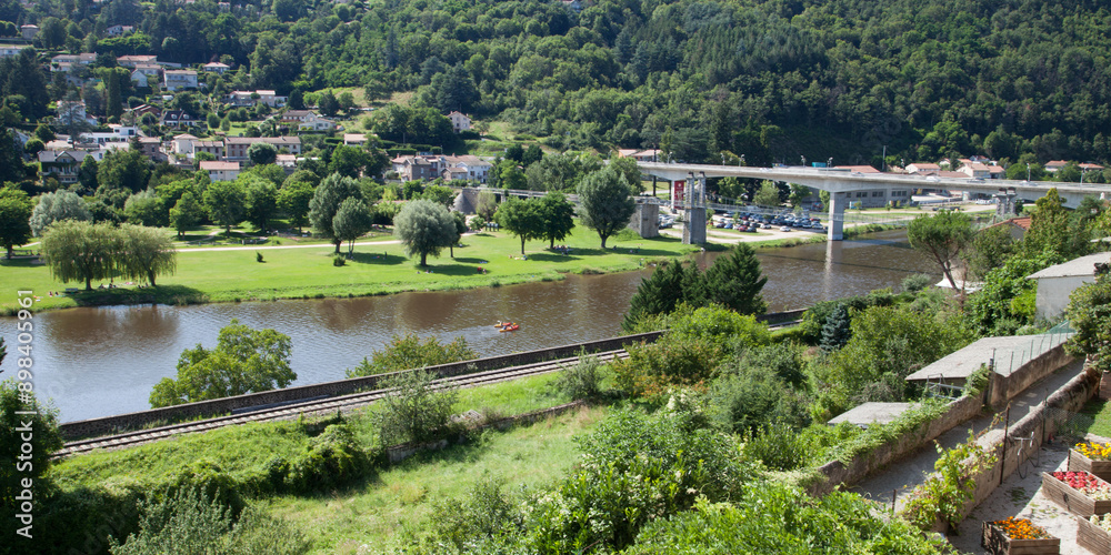 Obraz premium La Loire au niveau d'Aurec sur Loire