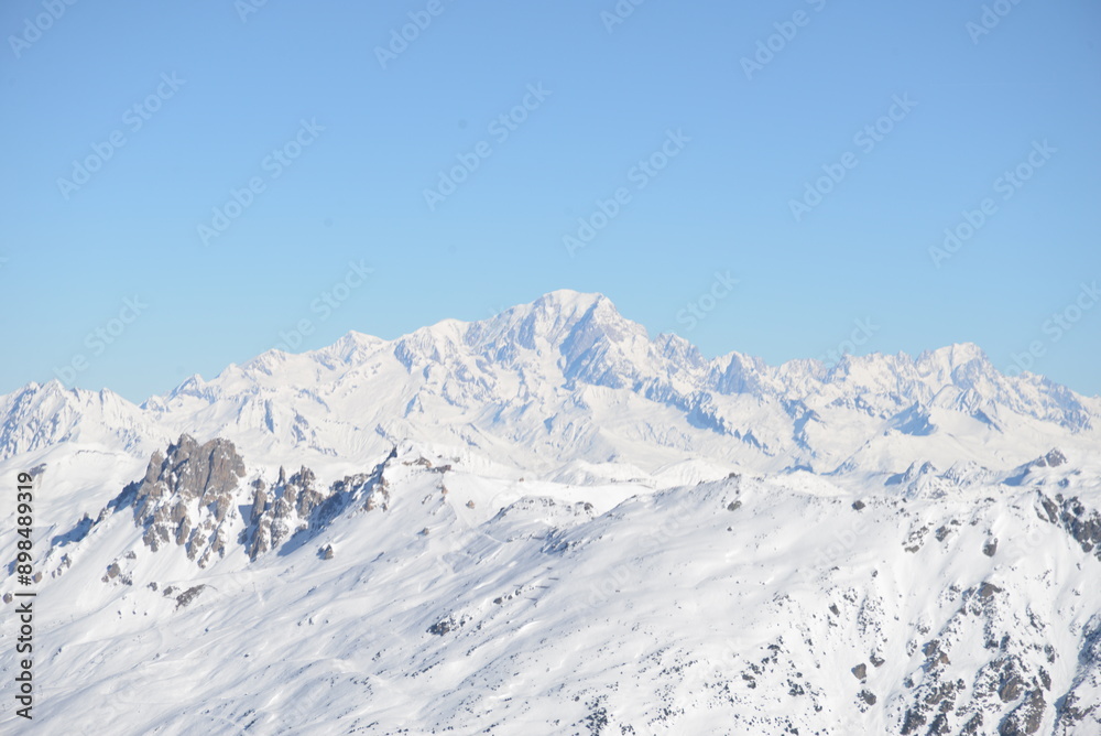 Obraz premium snow covered mountains