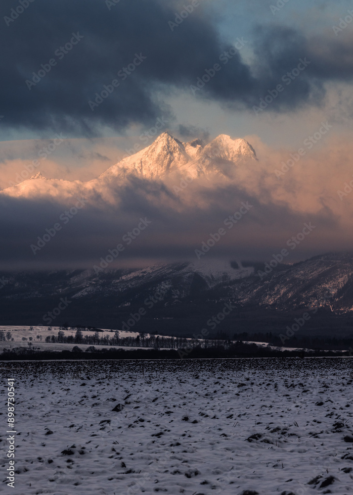 Winter views of the Tatra peaks seen from the Polish side. The Tatra National Park in its winter attire makes an incredible impression.