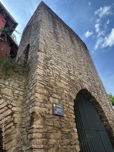 Letzter Stadtturm von Göttingen photo