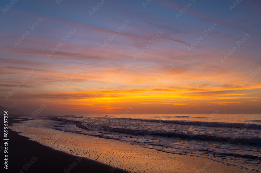 Fototapeta premium Colorful Twilight Sky at the Beach