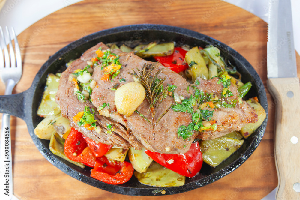 Sirloin Mexicano servido en Sartén Sirloin Mexicano servido en Sartén