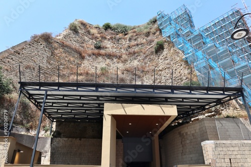 Obraz na płótnie Napoli - Ingresso dell'Ascensore Monte Echia da Via Santa Lucia w salonie