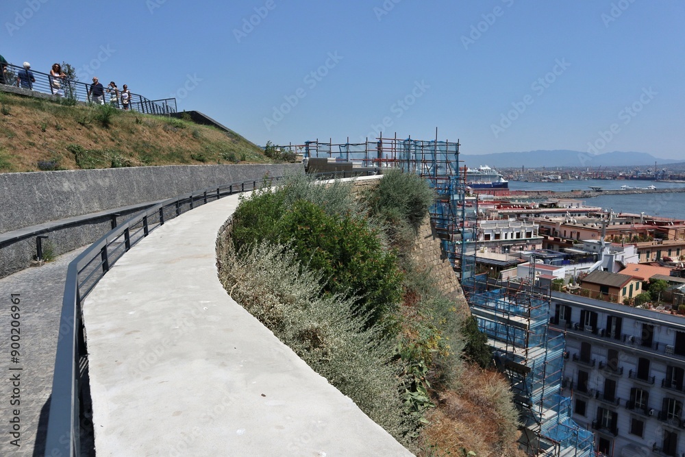 Napoli - Scorcio panoramico dalla terrazza inferiore del Belvedere di Monte Echia