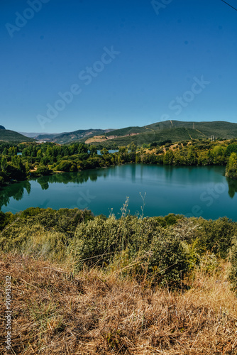 Fotografía del Lago del Oro en El Bierzo, León, España.