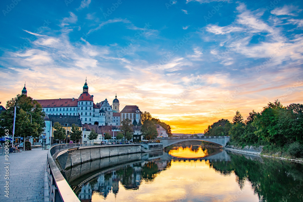 Obraz premium view of the sights and the Danube in the German city of neuburg an der donau