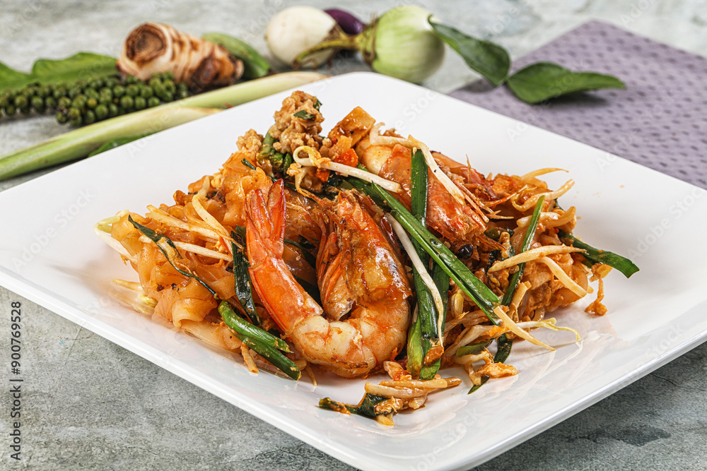Pad Thai - noodle with prawn Pad Thai - noodle with prawn
