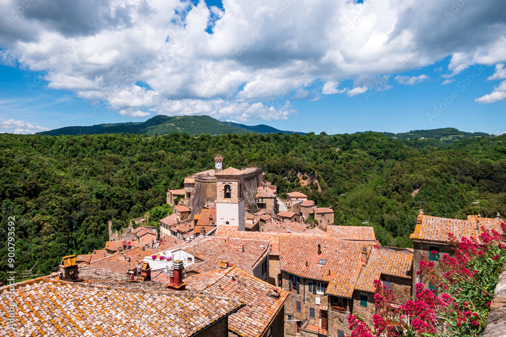 Obraz premium Sorano (Grosseto), Tuscany, Italy: view of the old village.