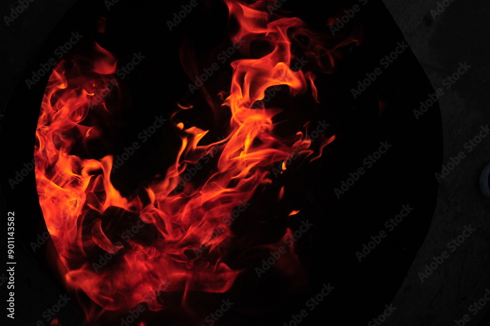 Fototapeta premium burning fire in the dark