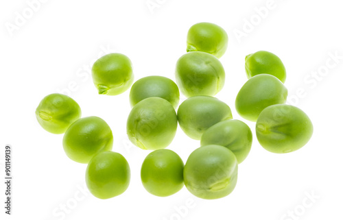 green peas isolated