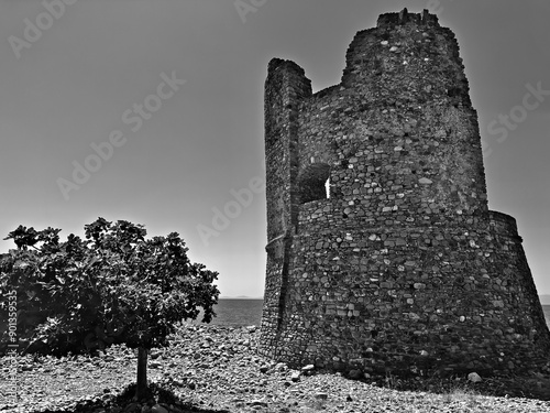 Torre spaccata photo