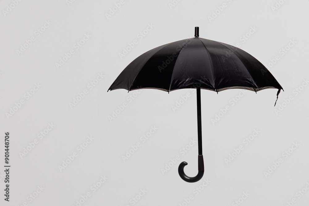 흰색 배경 검은색 우산