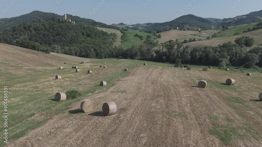 landscape of italian countryside with mountains Dlog-M landscape of italian countryside with mountains Dlog-M