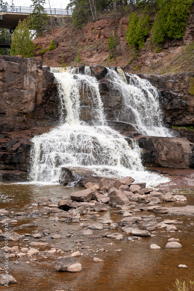 Fototapeta premium Views of Gooseberry falls on a cloudy day in Duluth, Minnesota