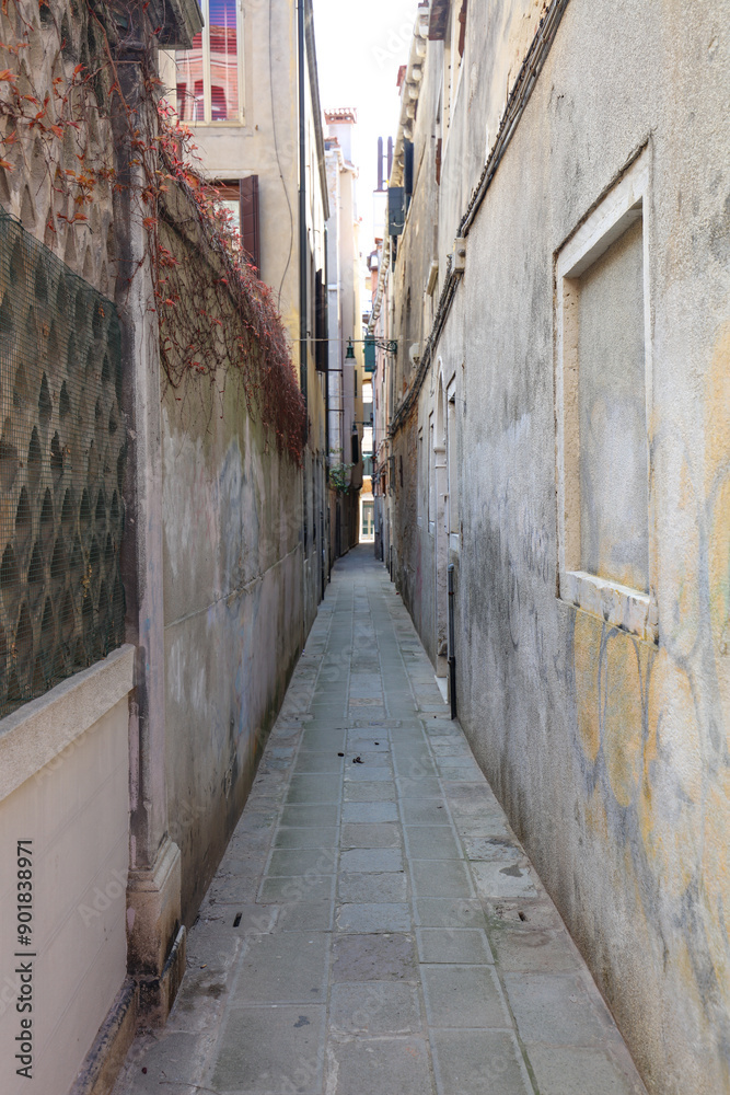Fototapeta premium Ruelles étroites à Venise en Italie
