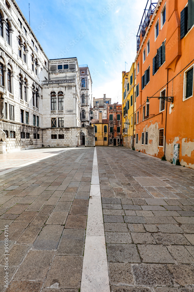 Obraz premium Photo verticale de maisons colorées à Venise en Italie