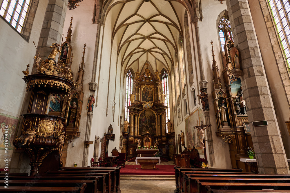 Obraz premium St. Vitus Church gothic cathedral, national cultural monument in Cesky Krumlov, south Bohemia region of Czech Republic