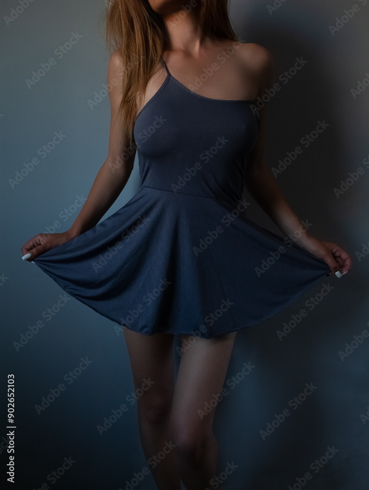 Naklejka premium young woman posing in black lingerie