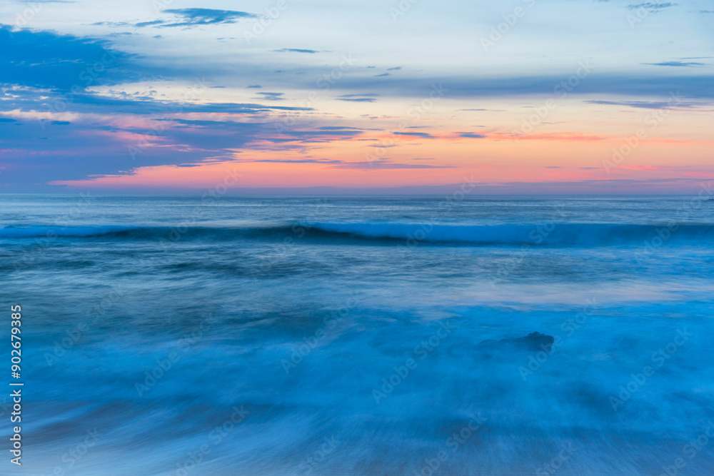Obraz premium Serene Ocean Sunset
