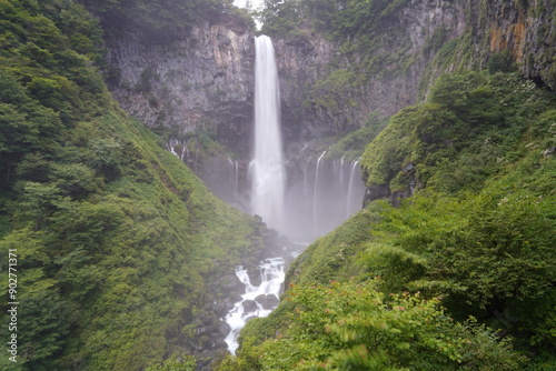 華厳滝