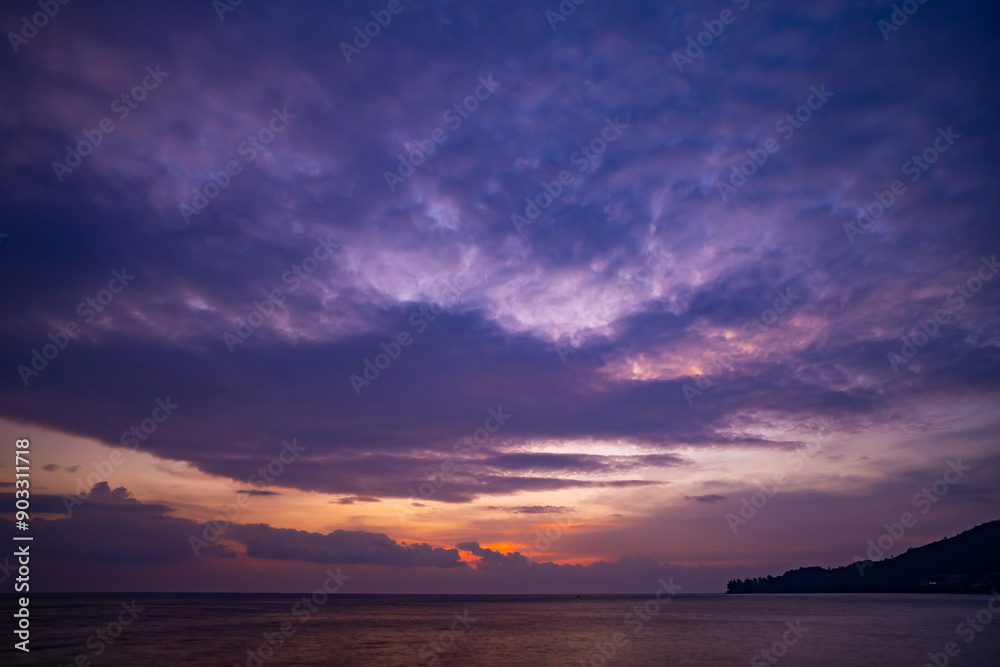 Nature landscape beautiful Light Sunset or sunrise over sea,Colorful clouds dramatic sky seascape,Amazing clouds in sunset sky background Nature landscape beautiful Light Sunset or sunrise over sea,Colorful clouds dramatic sky seascape,Amazing clouds in sunset sky background