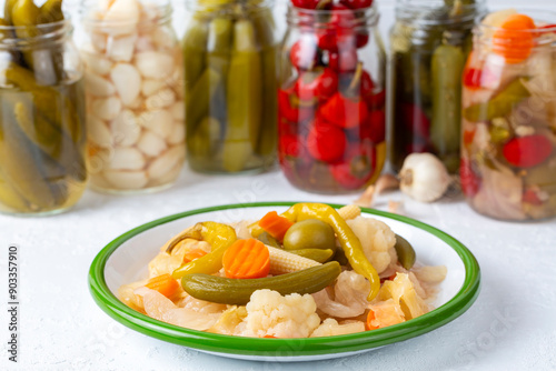 Homemade mixed vegetable pi...
