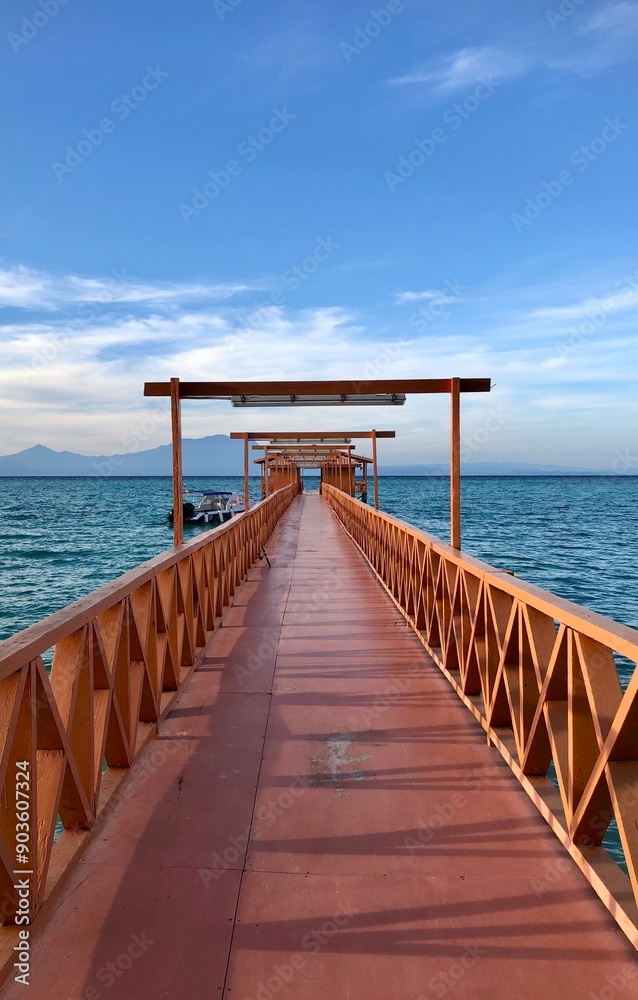 Fototapeta premium wooden jetty