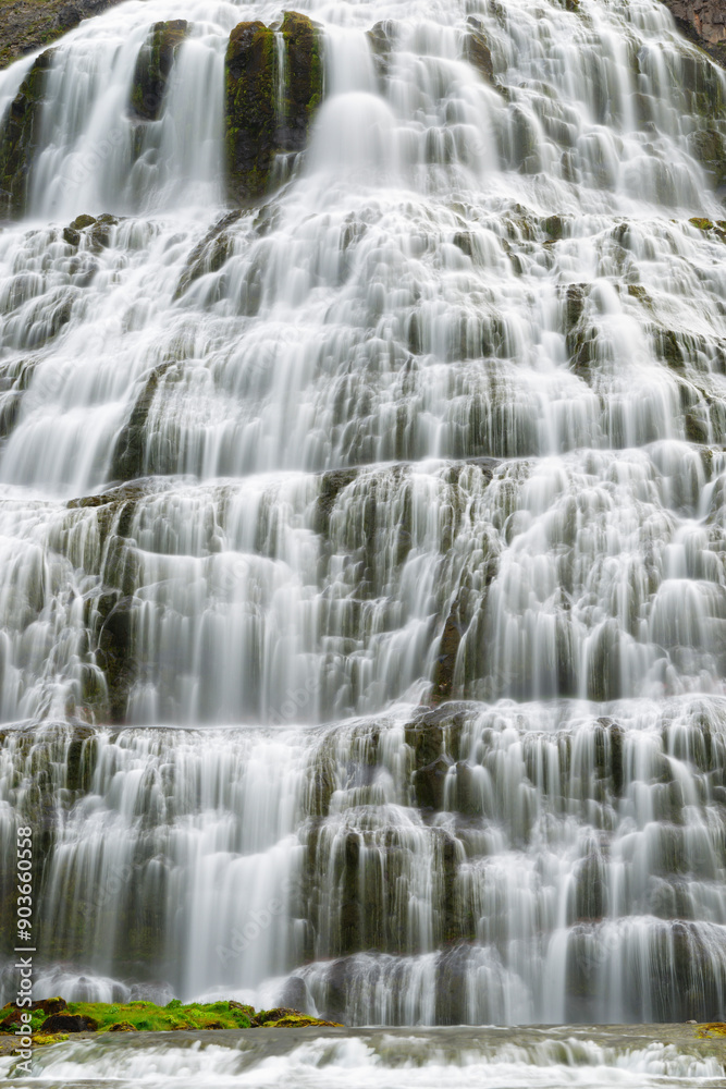 Fototapeta premium Dynjandi-Wasserfall, Westfjorde, Island