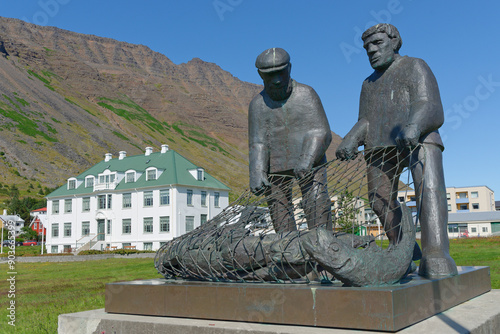 Skulptur der Fischer, Ísafjörður, Westfjorde, Island