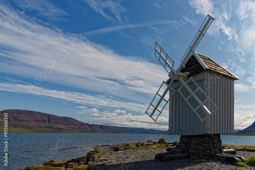 kleine Windmühle auf Vigur, Westfjorde, Island