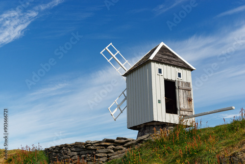 kleine Windmühle auf Vigur, Westfjorde, Island