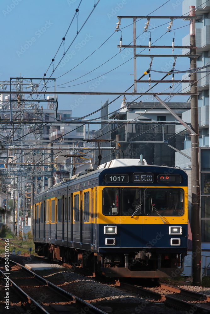 東急池上線をのんびりと走る東急1000系「きになる電車」編成_2022/11/12撮影 東急池上線をのんびりと走る東急1000系「きになる電車」編成_2022/11/12撮影