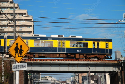 東急池上線をのんびりと走る東急1000系「きになる電車」編成_2022/11/12撮影