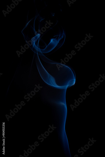 The artwork created from smoke is beautiful and gentle. Taken with a camera that has a high magnification rate.