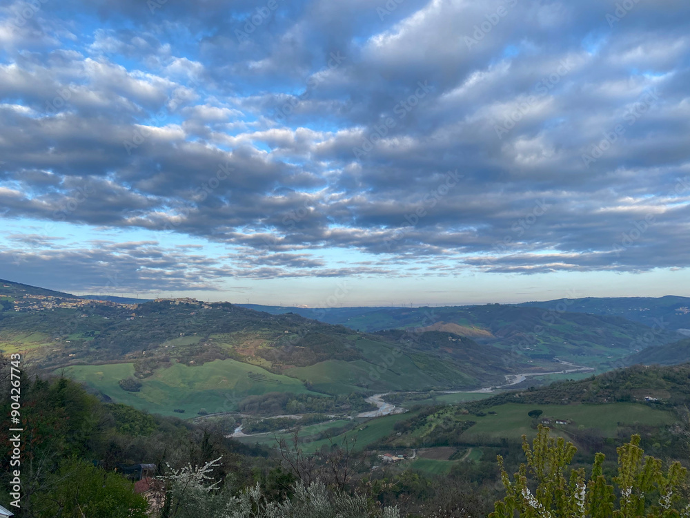 Obraz premium clouds over the mountains