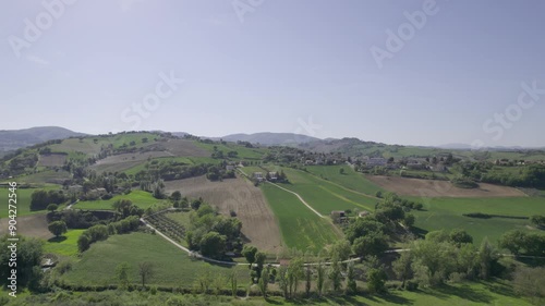 video drone paesaggio di campagna, risoluzione 4k