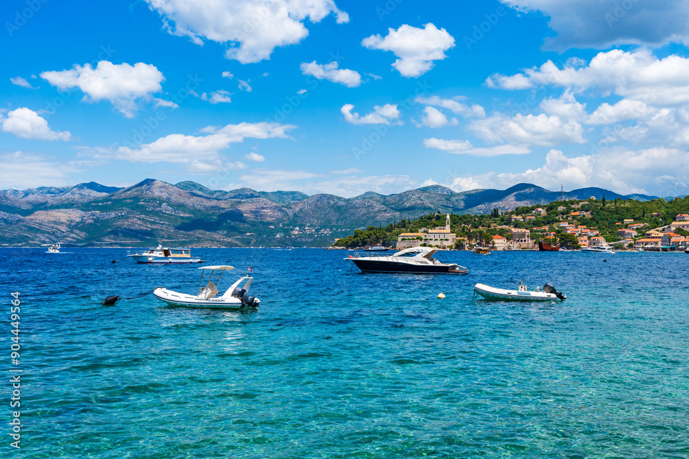 Obraz premium Crystal clear waters of Adriatic Sea around Elaphiti Island Lopud near Dubrovnik. Summer in Croatia