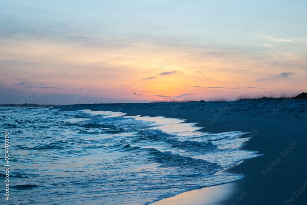 Obraz premium sunset over the sea