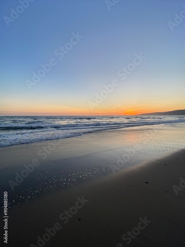 Wallpaper Mural Sunset picture of the Santa Monica Beach in Southern California. Breathtaking sunset views Torontodigital.ca