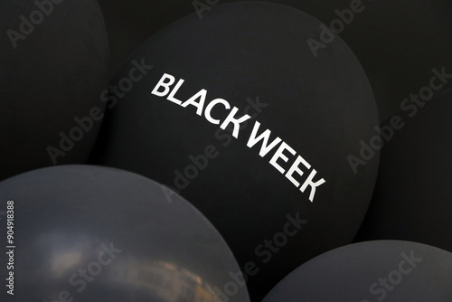 black week schwarze luftballons photo