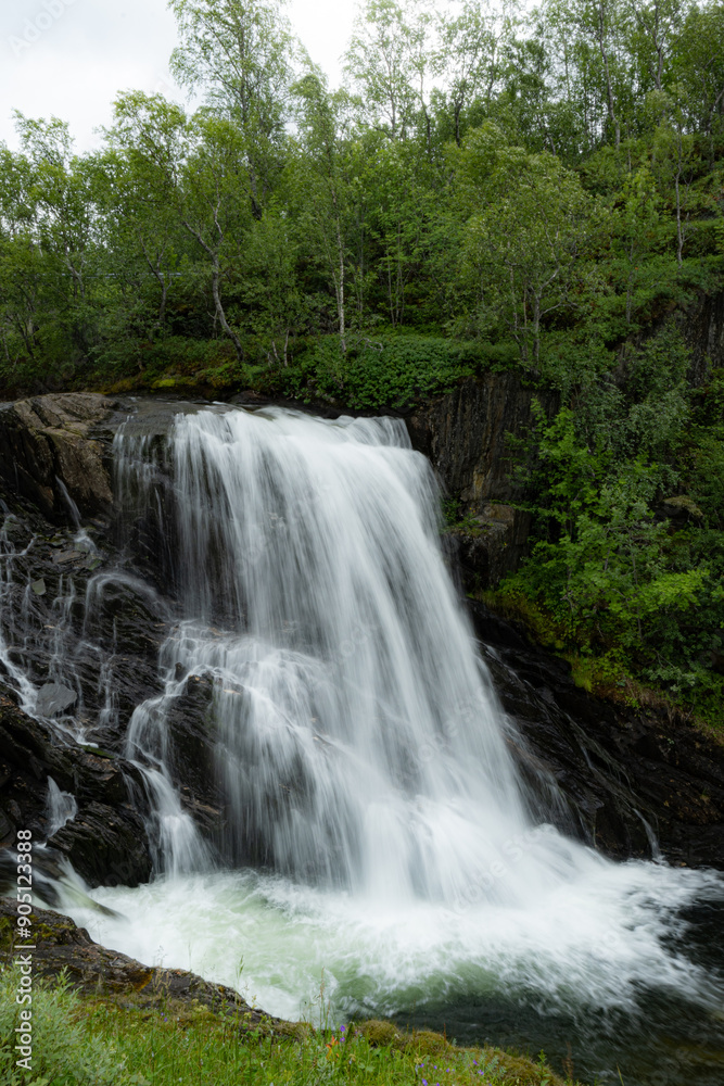 Obraz premium Long exposure photography of a waterfall in Northern Norway