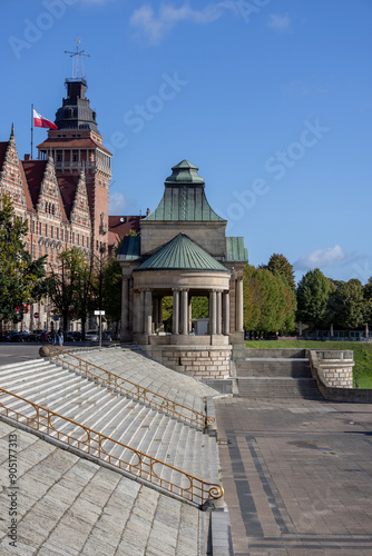 Obraz na płótnie Chrobry Embankment, (Hakena Terrace), Szczecin Voivodeship Office and North Rotunda, Szczecin, Poland w salonie