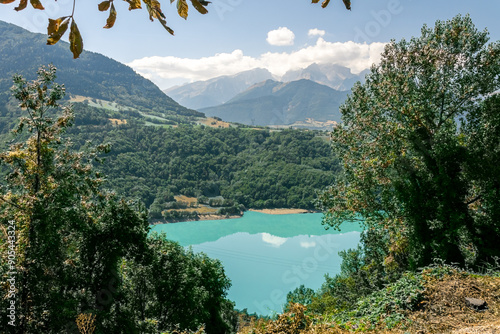 Fototapeta Naklejka Na Ścianę i Meble -  Turquoise lake in the French alps mountains