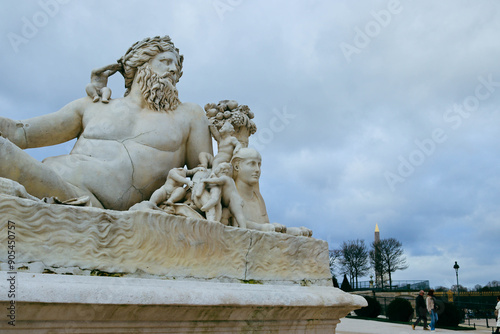 Estatua del Coloso del Nilo en París