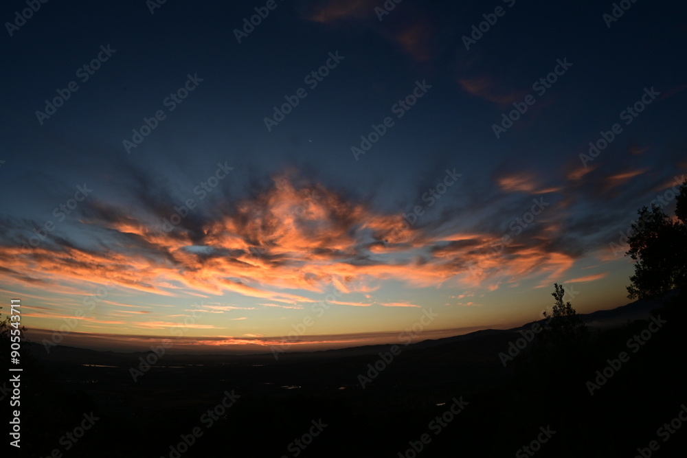 Fototapeta premium sunset in the mountains