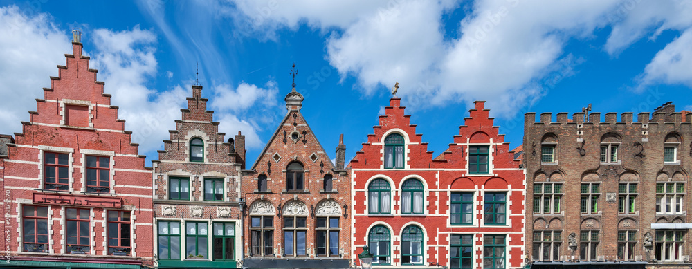Obraz premium Beautiful architecture at market square in Bruges, Belgium