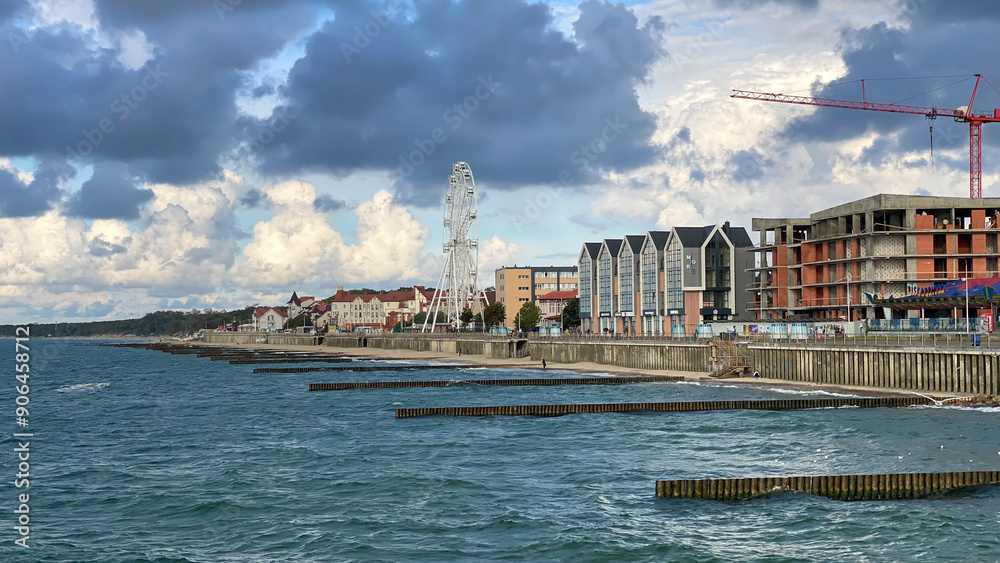Naklejka premium Clouds over baltic sea