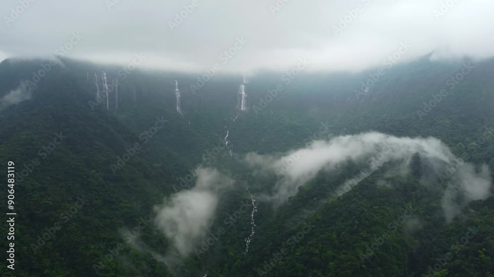 Aerial view of meghalaya cherrapunji-mawsynram reserve forest in India. the beautiful mountain of east khasi hills in meghalaya India.