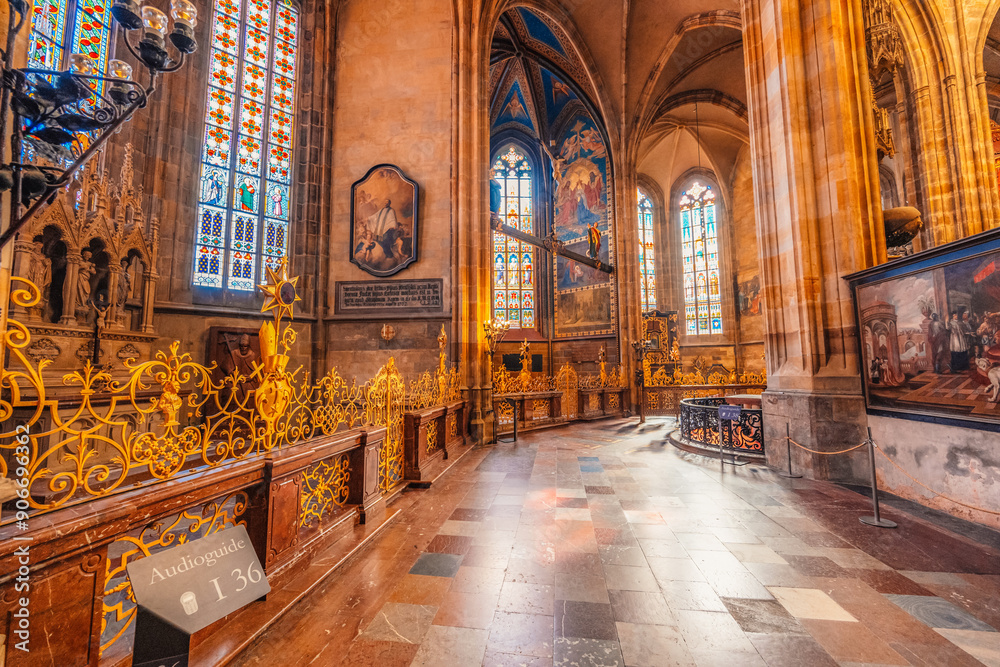 Obraz premium Interior of the St. Vitus Cathedral in Prague Castle hill in lesser town in Hradcany, Prague