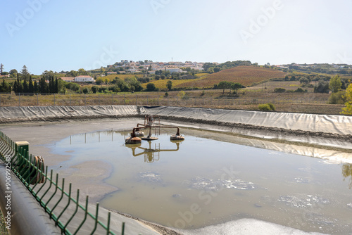 Estação de Tratamento de Águas Residuais (ETAR), onde a água é tratada como uma matéria-prima plena de recursos para utilizar, reutilizar, reciclar e valorizar.